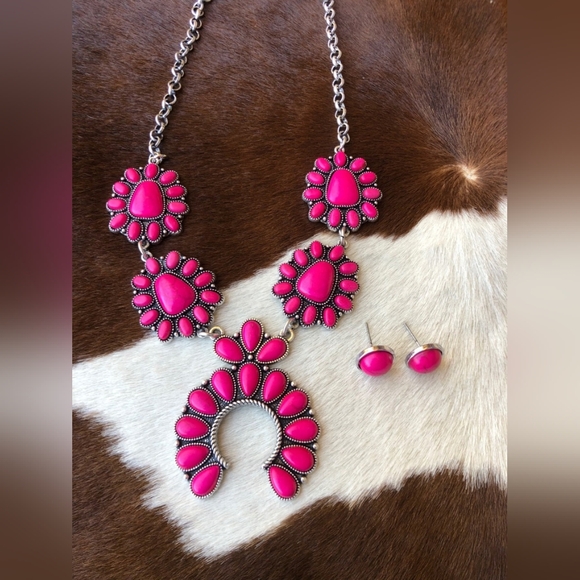 Jewelry - 🤠🩷🫶Western Live Show Only🫶🩷🤠